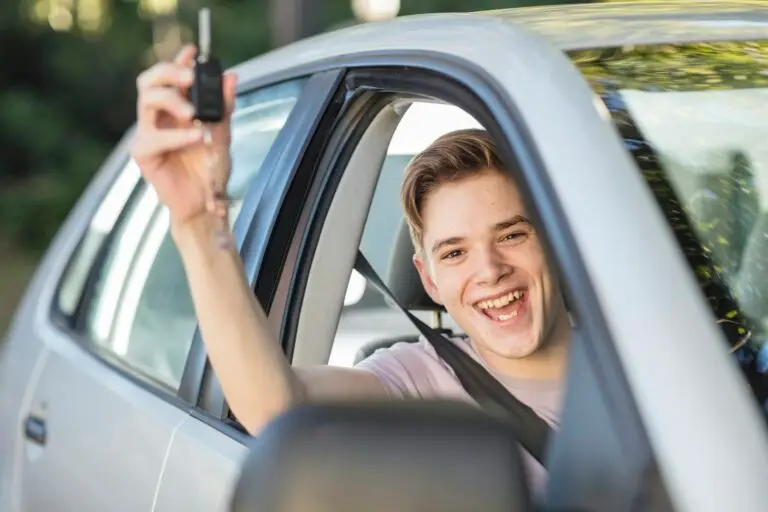 Be a happy, confident and responsible driver with lessons from Learn Auto Wales